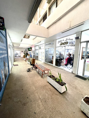 Local Comercial En Arriendo En Los Cobres Vitacura