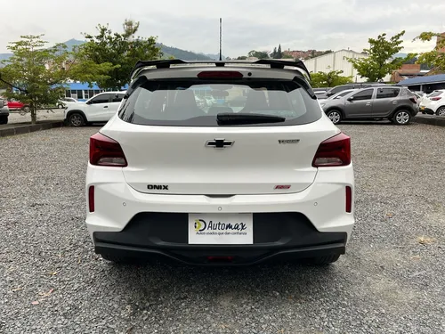 Chevrolet Onix 1.0T Rs Mt