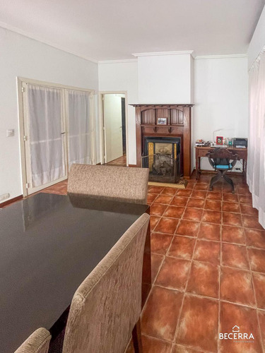 Chalet En Venta En Barrio Inglés - Hurlingham
