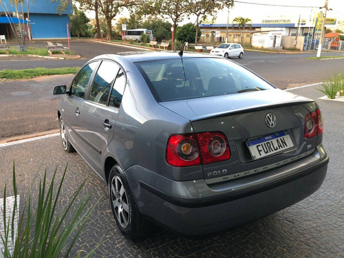 Imagem 4 de 9 de Volkswagen Polo Sedan 1.6 Mi 8v Flex 4p Manual