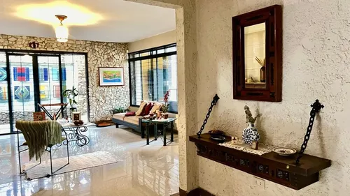 Vende Casa Guaparo. M.c.