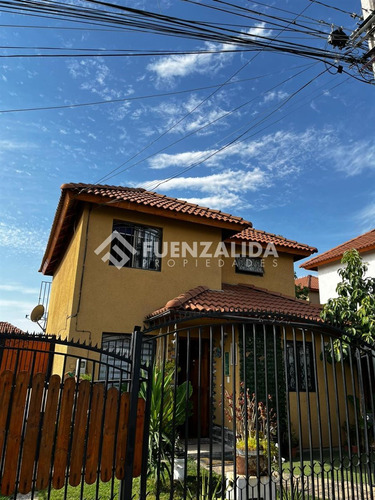 Casa En Venta De 3 Dorm Con Piscina En Puente Alto