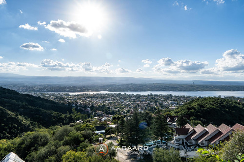 Carlos Paz - Cabaña Unica Con Pileta Y La Mejor Vista Al Lago