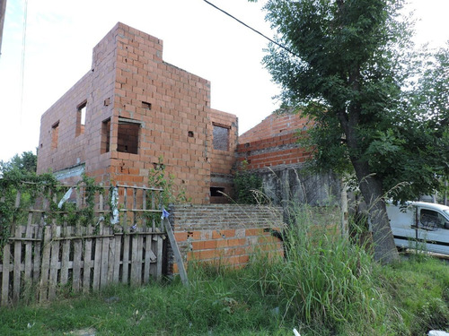 Imagen 7 de 10 de Terreno Con Casa Sin Terminar Fisherton!