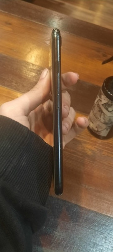 Imagen 4 de 8 de Celular iPhone 7 (usado), Batería Al 74%, Pequeños Detalles.
