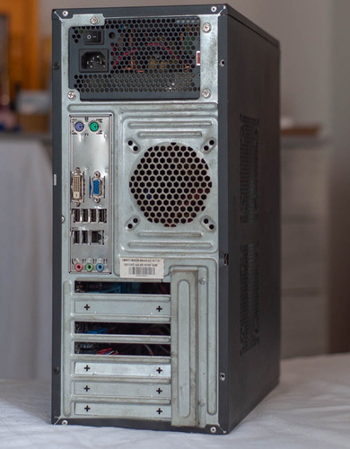 Computador Home, I3 3.06 Ghz, 4gb Ram, 120gb Ssd, 500gb Hd.
