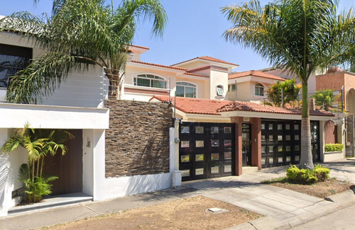 Casa En Venta, Recuperación Bancaria, Col. Bugambilias, Zapopan, Jalisco. Laab2