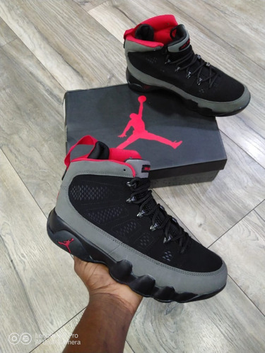 tenis jordan retro 9