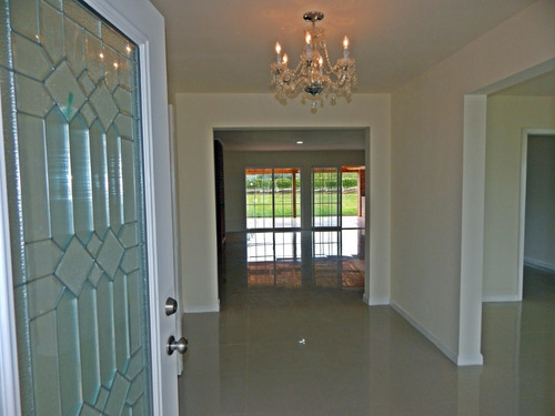 Imagen 5 de 28 de Espectacular Casa En Viñedos De La Tahona 3 Dorm Y Servicio