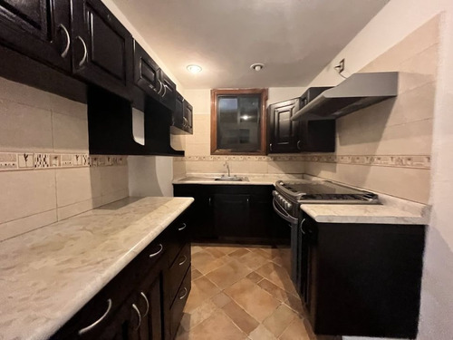 Casa En Venta, Naucalpan, Ciudad. Satélite A 15 Minutos Del Toreo.
