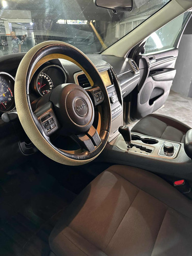 Jeep Grand Cherokee Laredo 2012