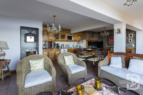 Imagen 17 de 23 de Alquiler Casa En Bariloche Con Costa De Lago Nahuel Huapi. 10 Pax. Km5. 360.