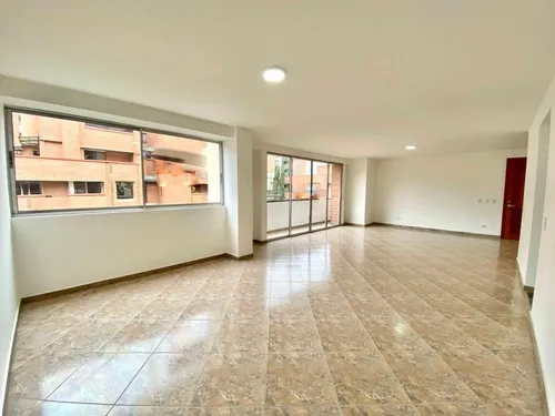 Apartamento En Venta En Laureles. Cod V4384