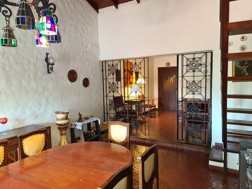 Chalet Estilo Español 5 Amb. En Piñeyro-avellaneda