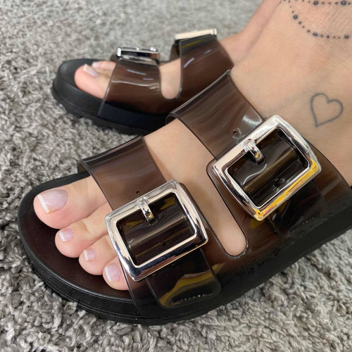 Imagem 4 de 4 de Birken Rasteira Chinelo Flat Moleca Com Fivelas.