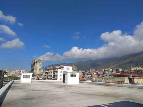 Imagen 20 de 21 de Galpón En Venta En Guaicaipuro Rah 21-16630