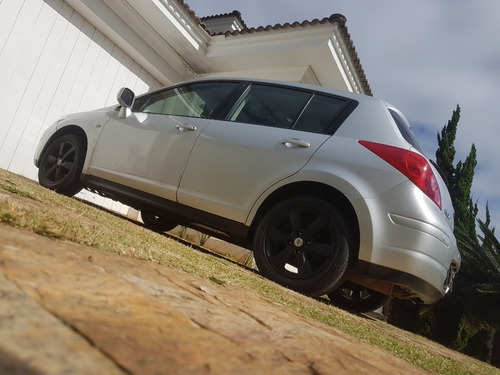 Nissan Tiida 1.8 Sl 16v Flex 4p Manual