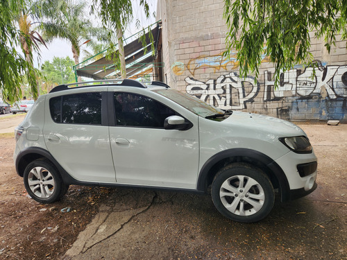 Renault Sandero Stepway 1.6 Dynamique 105cv