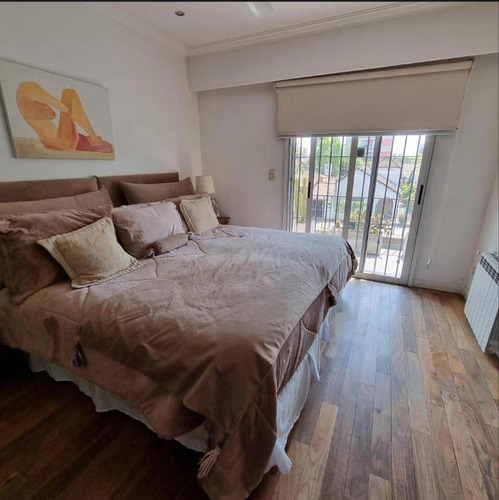 Casa En Venta - 4 Dormitorios 3 Baños - Cochera - 400mts2 - Ituzaingó