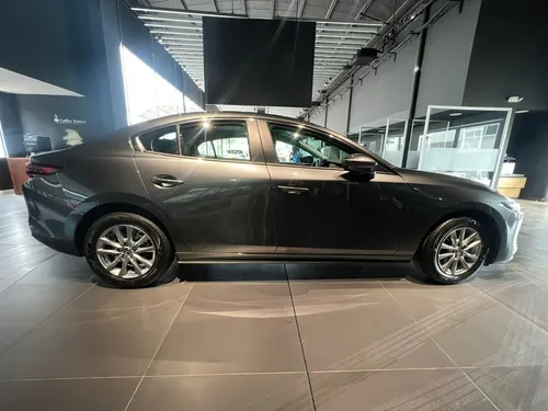 Mazda 3 Touring Hibrido 2.0/ 2026 Ms