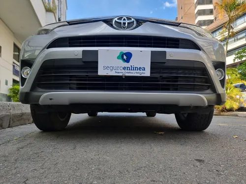 Toyota RAV4 2.0 Street