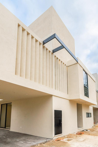 Casa En Venta Merida, Temozon Norte, Entrega Inmediata.
