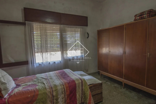 Casa De Dos Dormitorios A La Venta En Minas.