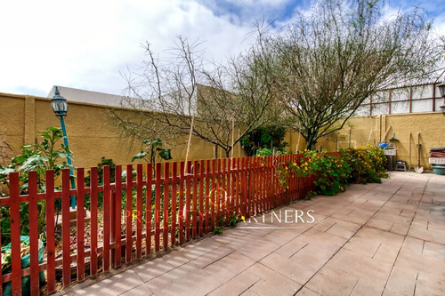 Casa De 3 Dormitorios Más Servicios En Jardines De...