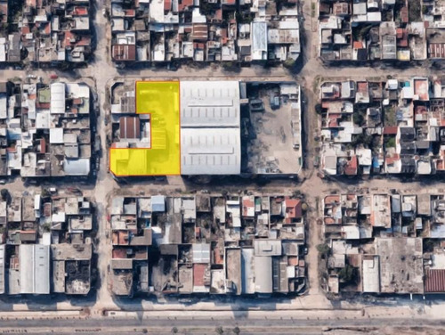 Imagen 3 de 17 de Galpón Industrial Semi Cubierto 700 M² S/ 2.050 De Lote - Oficinas, Baño Y Vestuario- Tablada