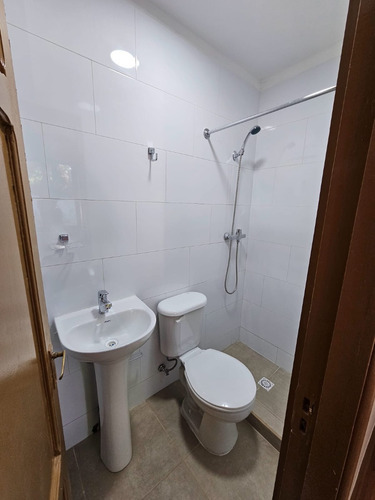 Arriendo Linda Casa 5 Dormitorios 3 Baños 8 Estac Centrica