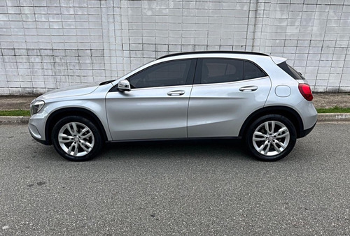 Mercedes-Benz Classe GLA 1.6 Style Turbo Flex 5p