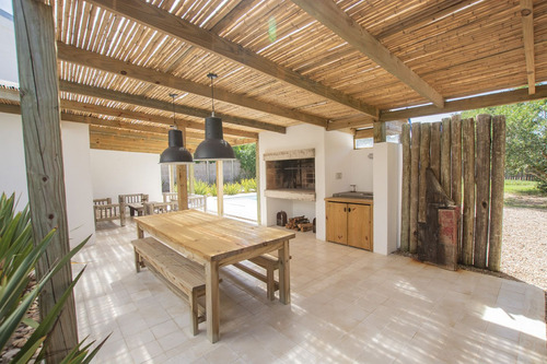 Casa En Alquiler Por Temporada De 3 Dormitorios En Pinar Del Faro (ref: Est-670)