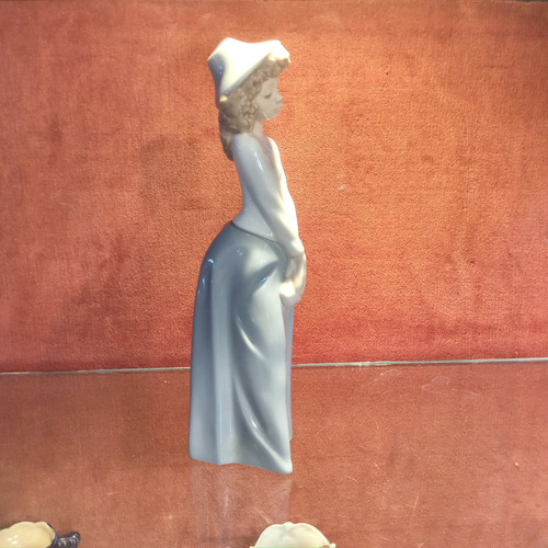 Figura De Porcelana Nao Lladro Antigua Señorita Joven Niña Azul Acero (Usado)