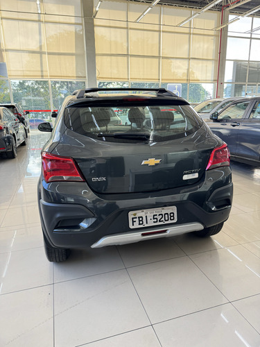 Chevrolet Onix 1.4 MPFI ADVANTAGE 8V FLEX 4P AUTOMÁTICO