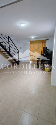 Acogedora Propiedad Ubicada En Tepas Uno Poniente