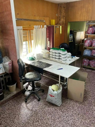 Casa En Venta - 2 Dormitorios 1 Baño - 150mts2 - Moron