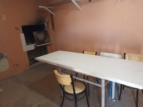 Se Vende Hermosa Casa Familiar En Excelente Ubicación, Ideal Para Familia Numerosa O Inversionistas