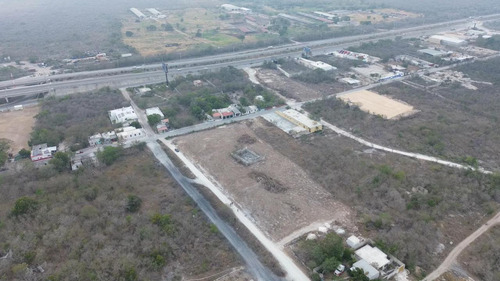 Terrenos En Progreso, A Una Cuadra De La Carretera Merida Progreso