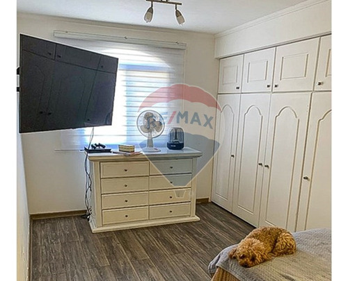 Moderna Casa Con Piscina En Sector Exclusivo