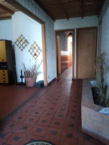 Imagen 9 de 15 de Casa En Banfield Oeste, Zonificación R2-1