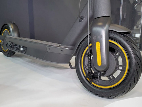 Imagen 4 de 8 de Scooter Eléctrico Segway Ninebot Max Pilar Zona Norte