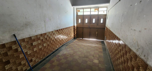 Casa 5 Amb A Refaccionar C/ Galpón 292 M² Edif. - Mataderos