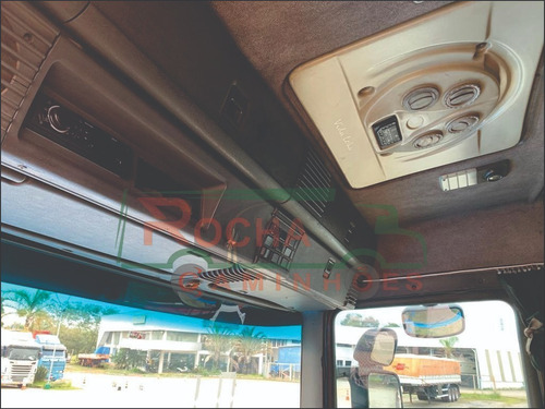 Imagem 18 de 21 de Scania T 124 360 4x2 Ano 2001