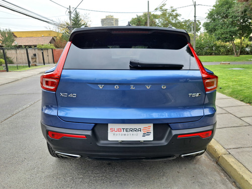 Volvo XC40 T5 R-design