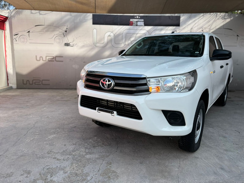 Toyota Hilux 2.7 Cabina Doble Base Mt