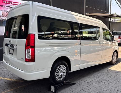 Toyota Hiace Gl 12 Pasajeros 2020 #1306