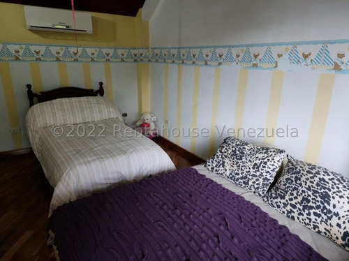 Cómoda Y Esplendida Casa En Venta Ubicada En Oripoto 23-15865