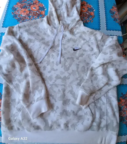 Moletom hotsell nike galaxy