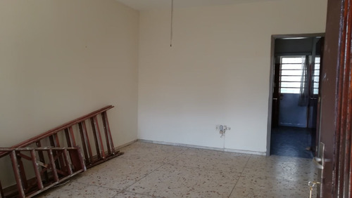 Imagen 4 de 19 de Casa En Venta De 5 Dormitorios C/ Cochera En Buceo