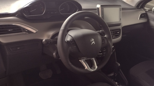 Peugeot 208 1.6 Feline Tiptronic - 120585 - C